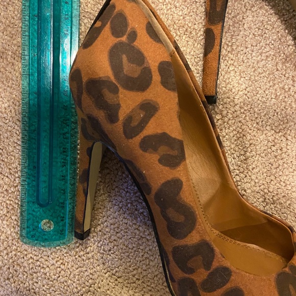 Preloved Mia heels animal print size 7.5 - Picture 6 of 9